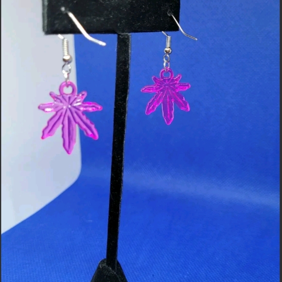 Maryjane dangling earrings 💗💕💗 - Picture 2 of 7